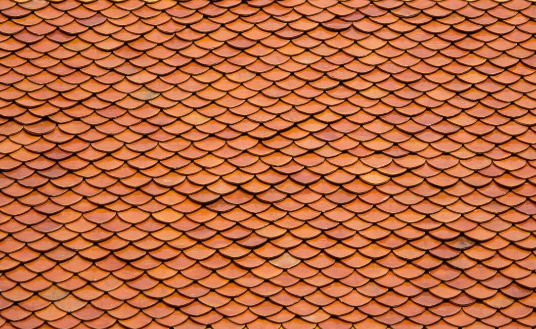 Czy warto zainwestować w dachówki ceramiczne? Porównanie materiałów do pokrycia dachu