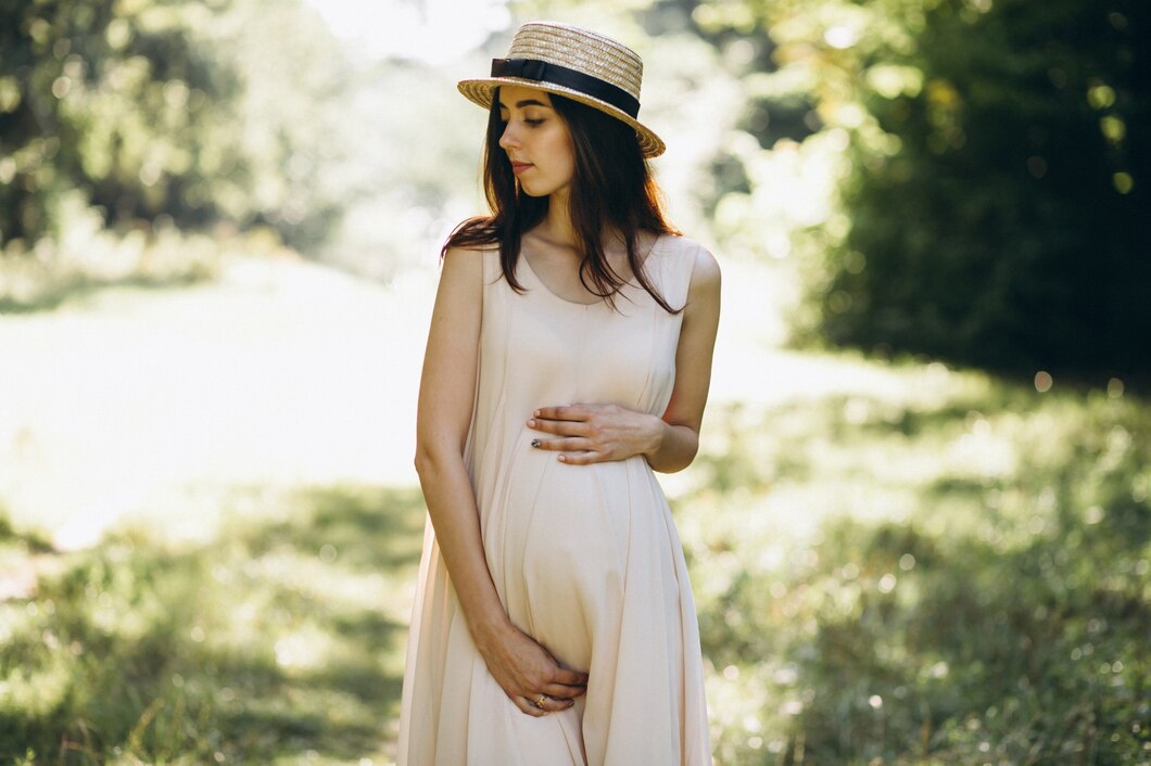 Jak wybrać dopasowane do nas sukienki ciążowe na lato?