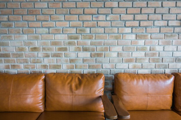 Przemiana wnętrza: Jak wykorzystać cegłę dekoracyjną, by nadać charakteru Twojemu domowi?